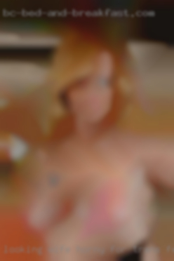 Looking wife horny for trans, female, or feminine.